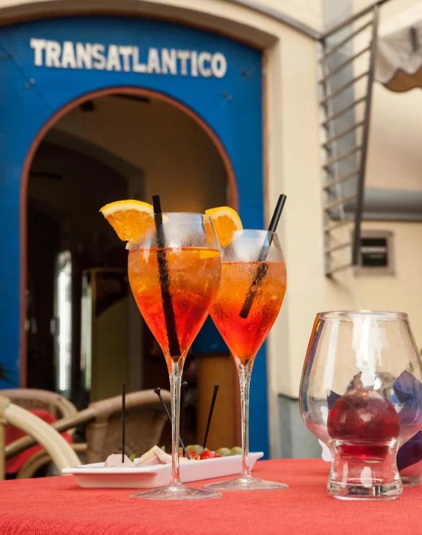 Transatlantico Hotel Naples 2*,