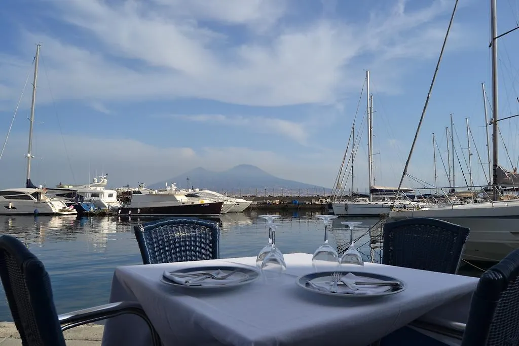 Transatlantico Hotel Nápoly Olaszország