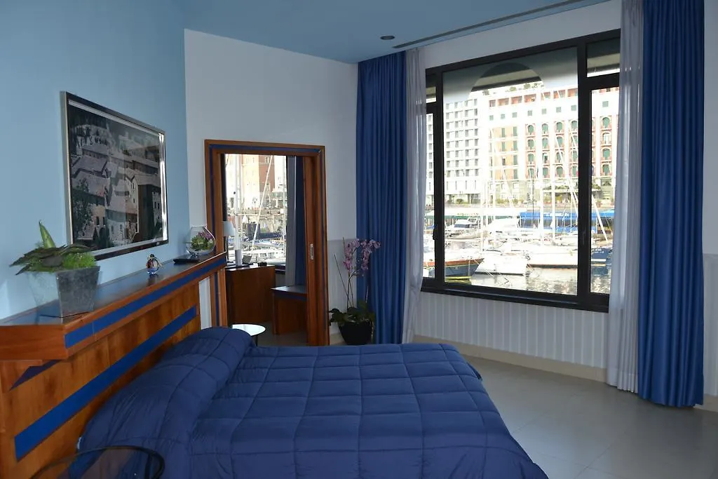 Transatlantico Hotel Nápoly Olaszország